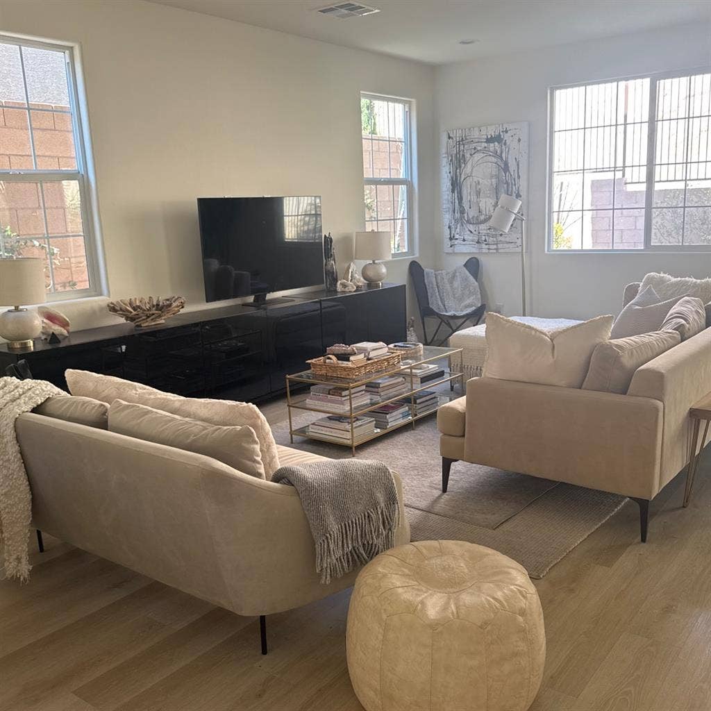 Beautiful Home to Share!