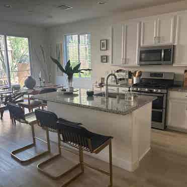 Beautiful Home to Share!