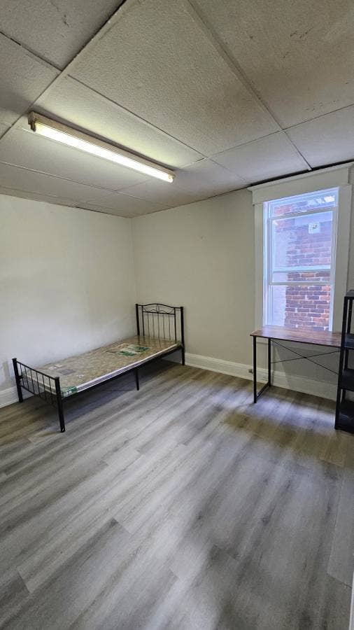 Room for Rent at College