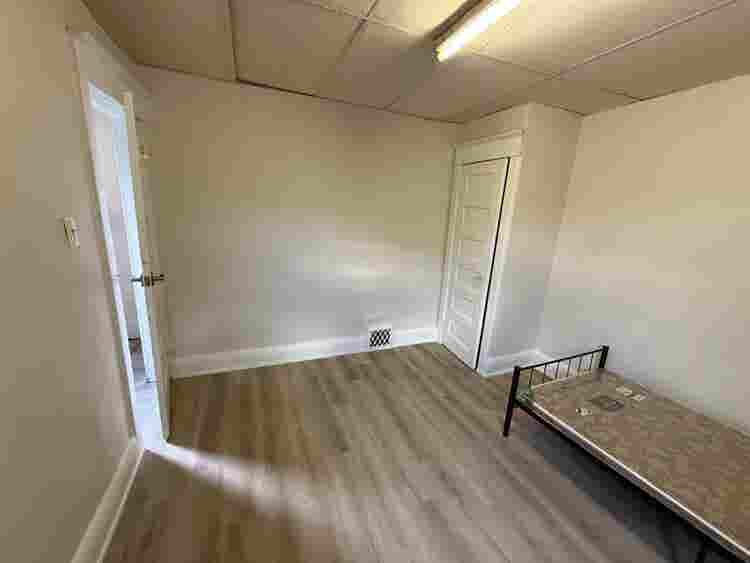  Room for Rent at College 