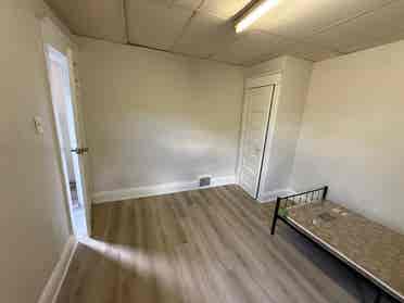  Room for Rent at College 