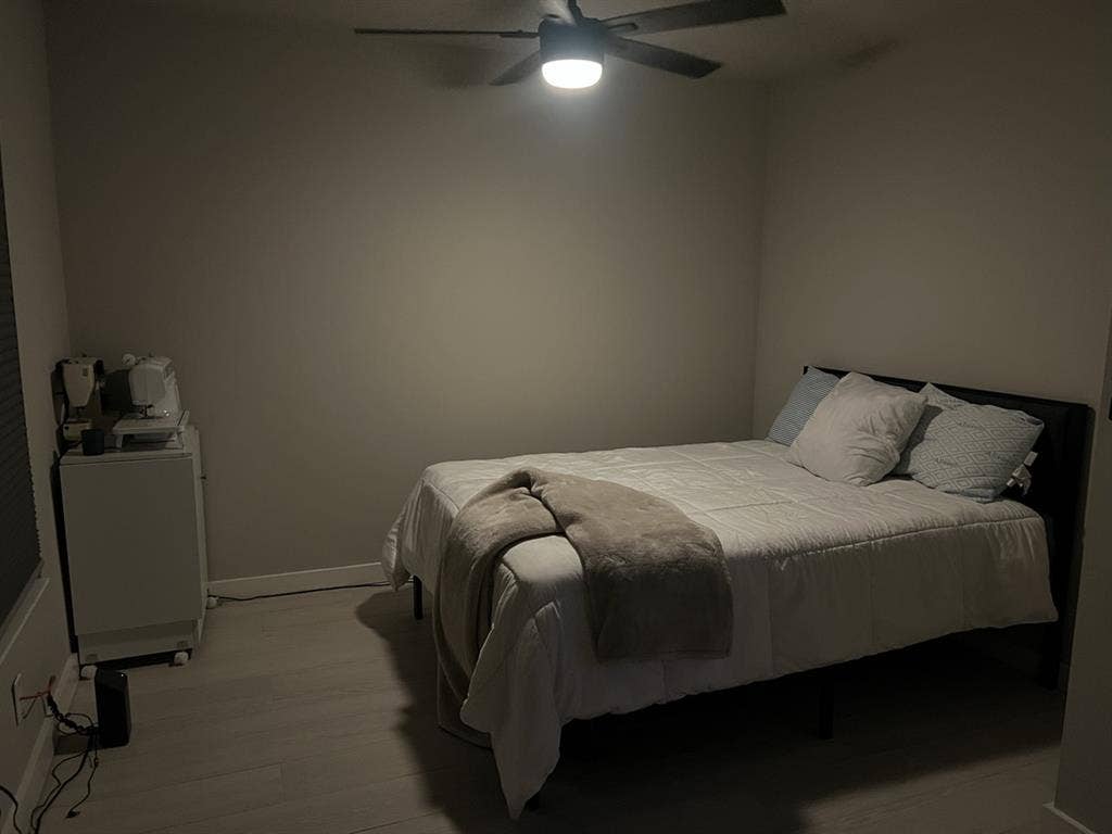 One room for rent in 2 b a b