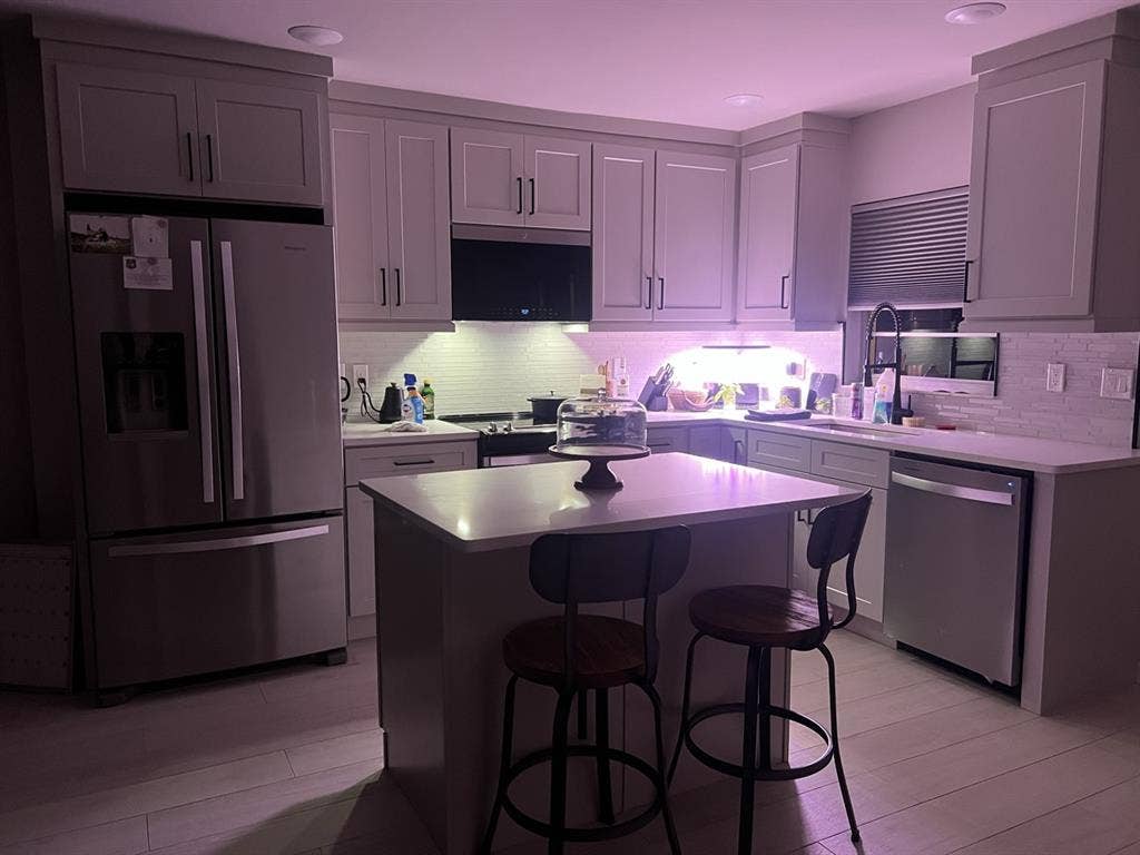 One room for rent in 2 b a b