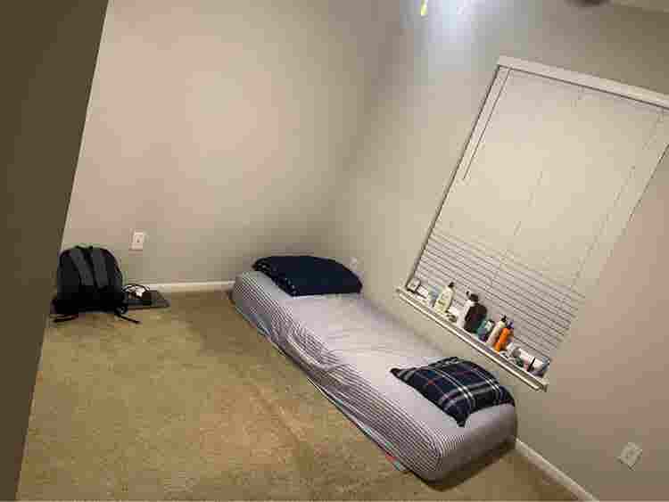 Private bedroom&bath
 for female