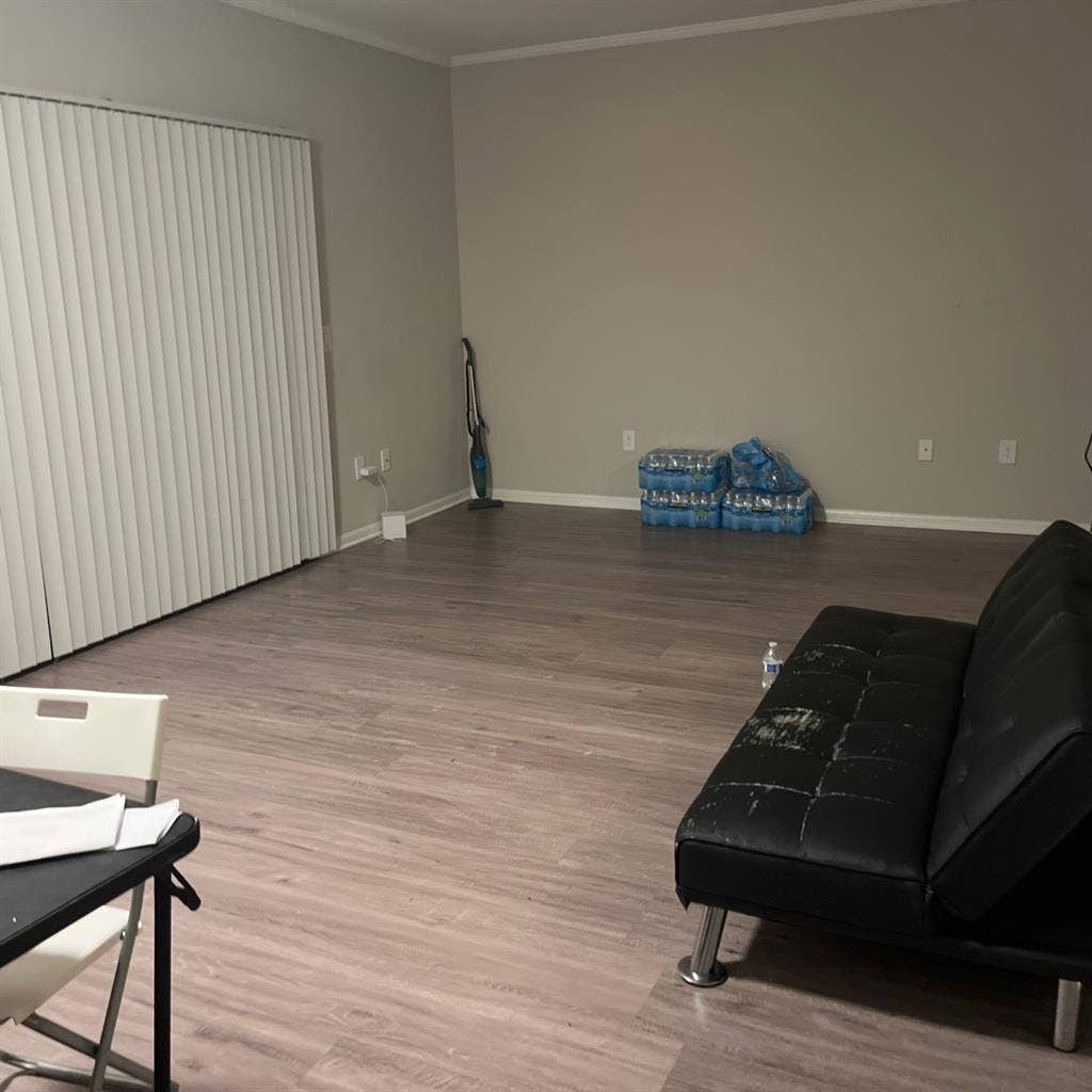 Private bedroom&bath
for female