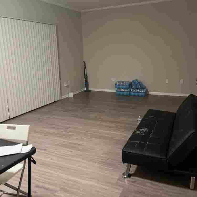 Private bedroom&bath
 for female