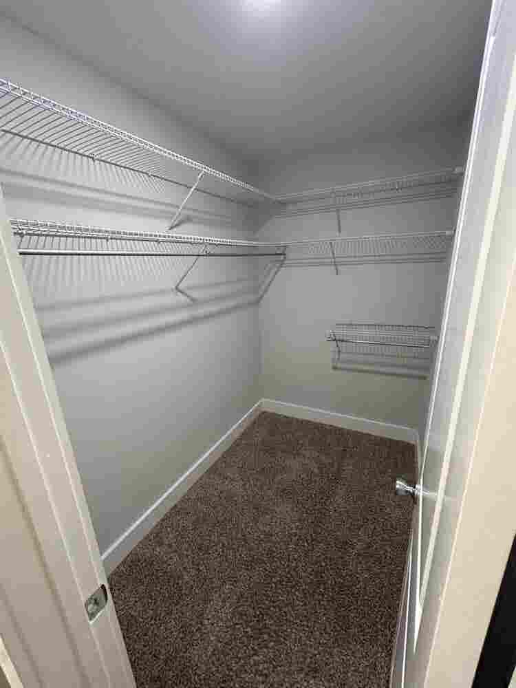 Luxury
 Bedroom w/ Private & Closet