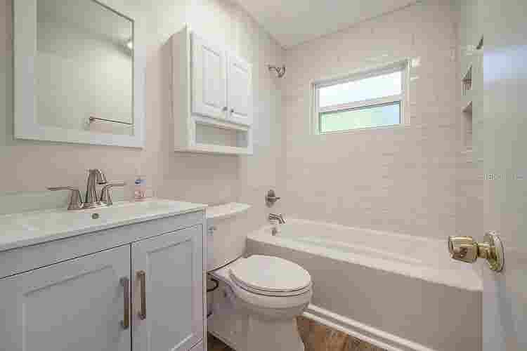 Big room with private bath for rent