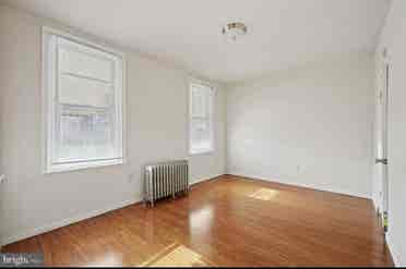 Room for rent in 3 Bedroom House