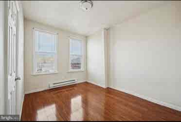 Room for rent in 3 Bedroom House
