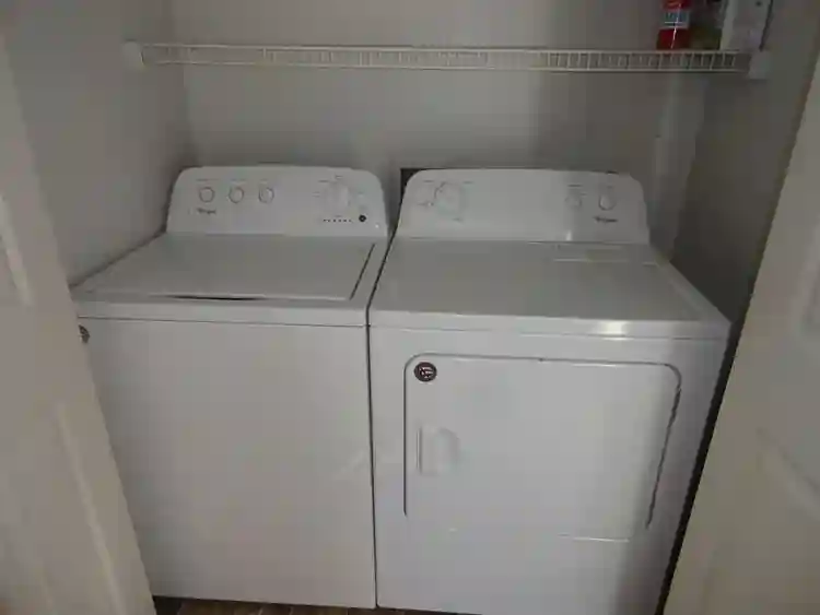 East Sherwood Hills Dr, Bloomington