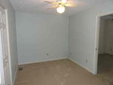 East Sherwood Hills Dr, Bloomington