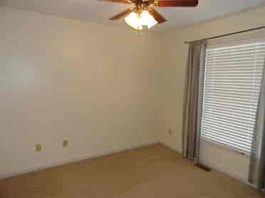 East Sherwood Hills Dr