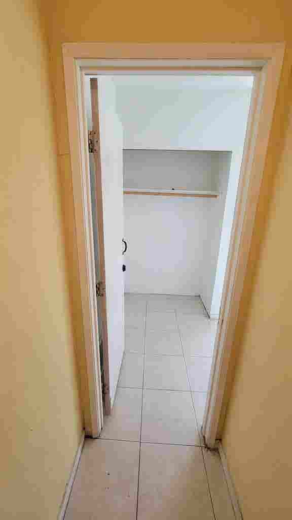 Small Room for Rent in SB
