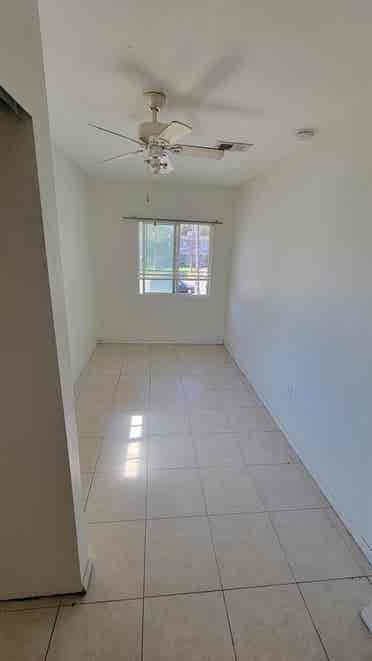 Small Room for Rent in SB