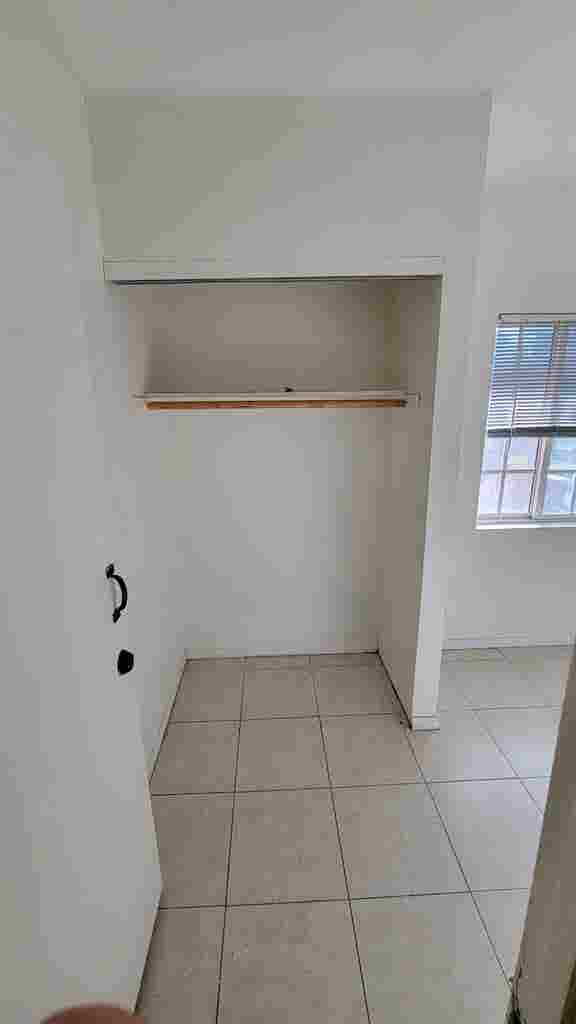 Small Room for Rent in SB
