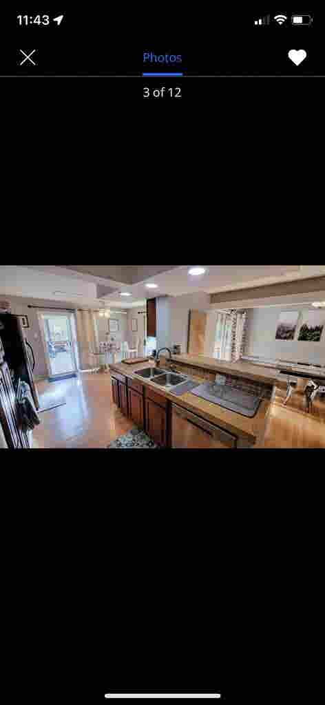 Room (or 2) with private half bath