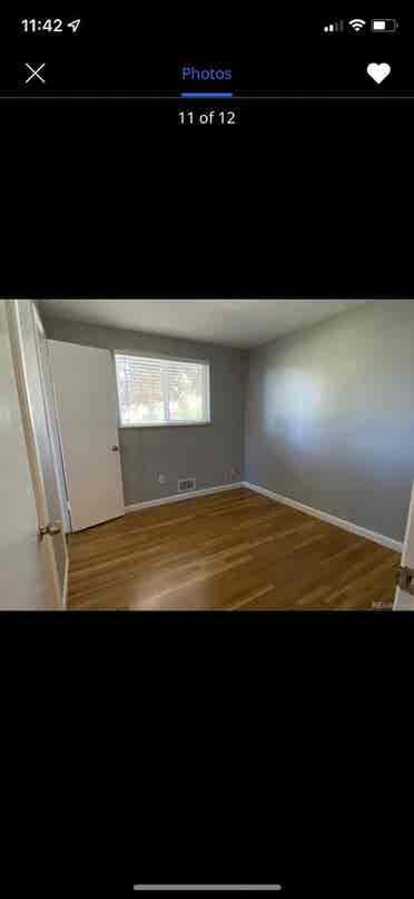 Room (or 2) with private half bath