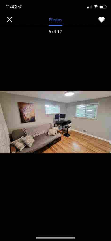 Room (or 2) with private half bath