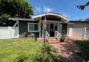 2BR Corner Home w/ Modern Upgrades