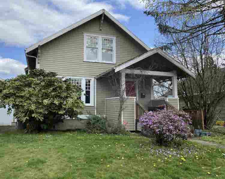 Seeking Female Roommate 