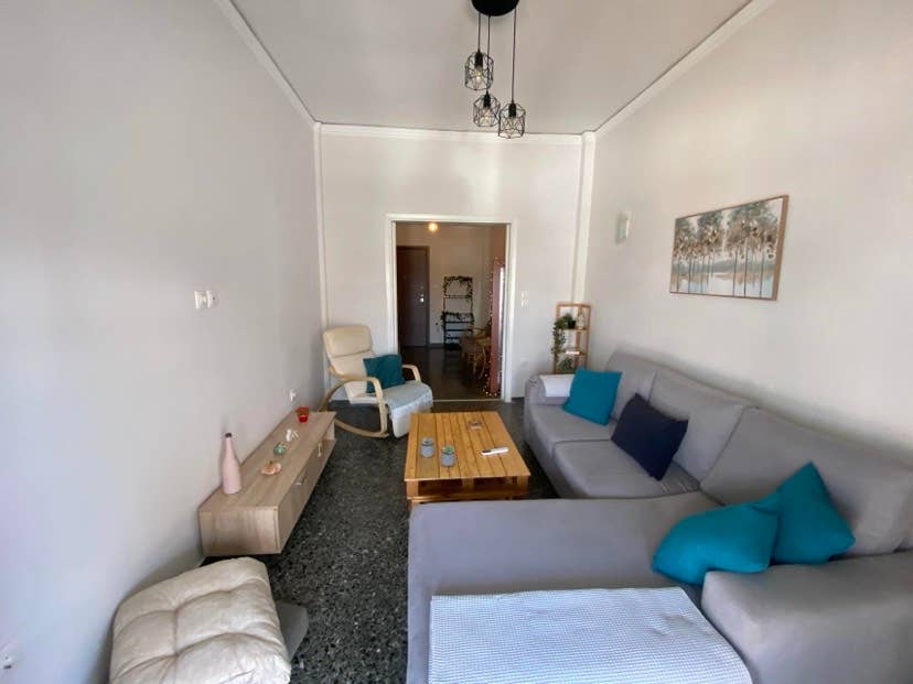 Rachel’s apartment- furnished