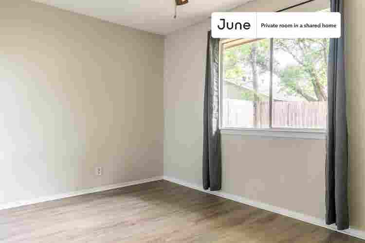 3 BR in Austin