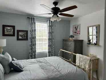 Furnished queen room & private bath