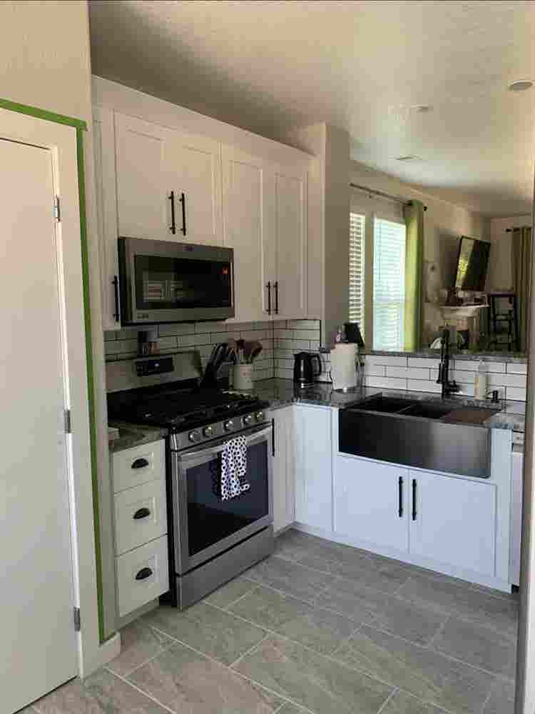 Furnished queen room & private bath