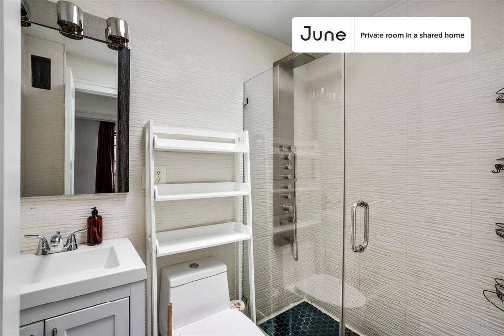 2 BR in New York City