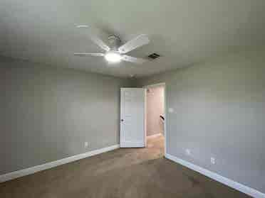 2story Open-Concept  bath