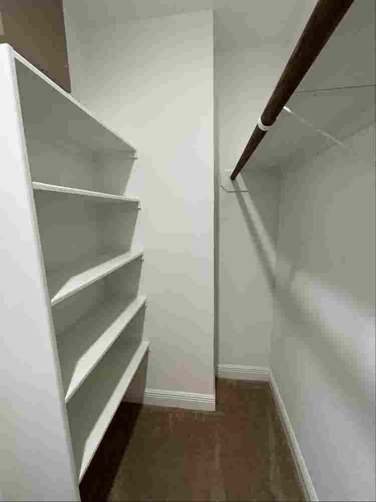 2story Open-Concept  bath