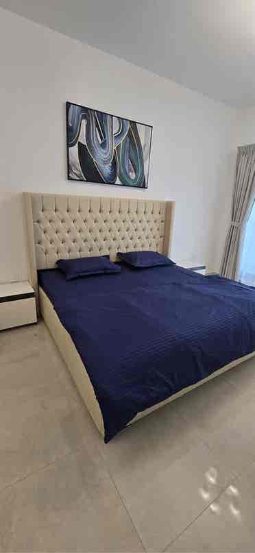 Looking for female Roommate