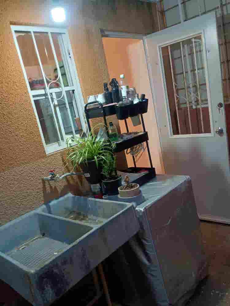 Rento acogedora recámara en Puebla