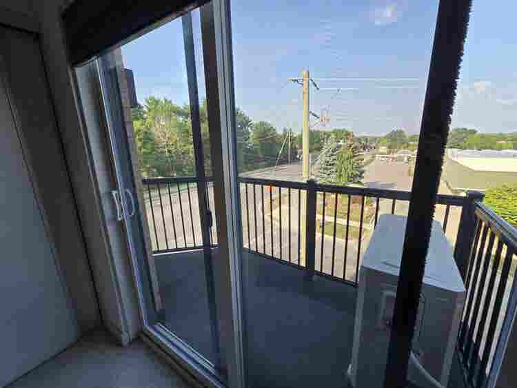 Master Bed+Ensuite+Balcony