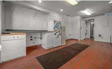 Large Room & garage w/ own entry