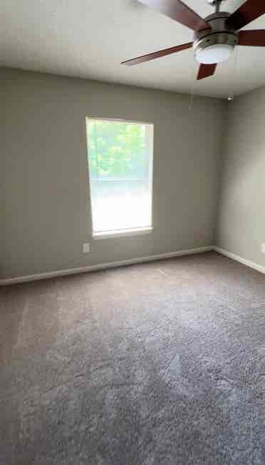$/month roommate in W. Nash!