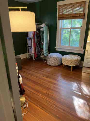 Private room in house in Belmont