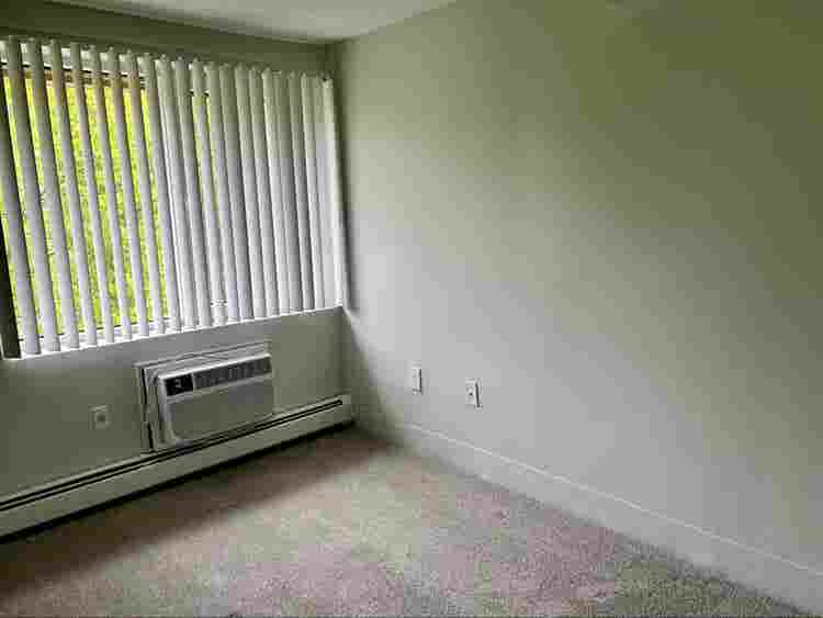 Roommate  in Kimball Court
