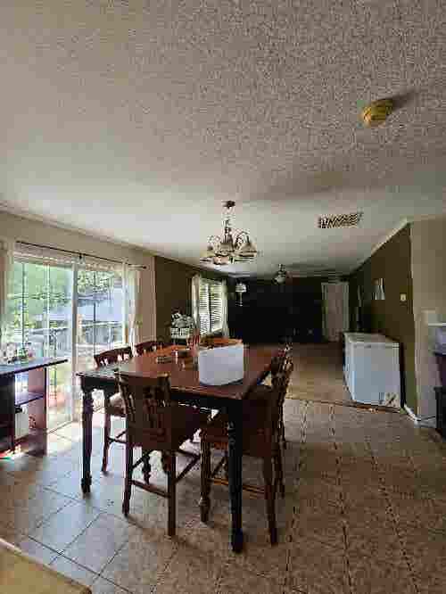 Looking for a roomate!