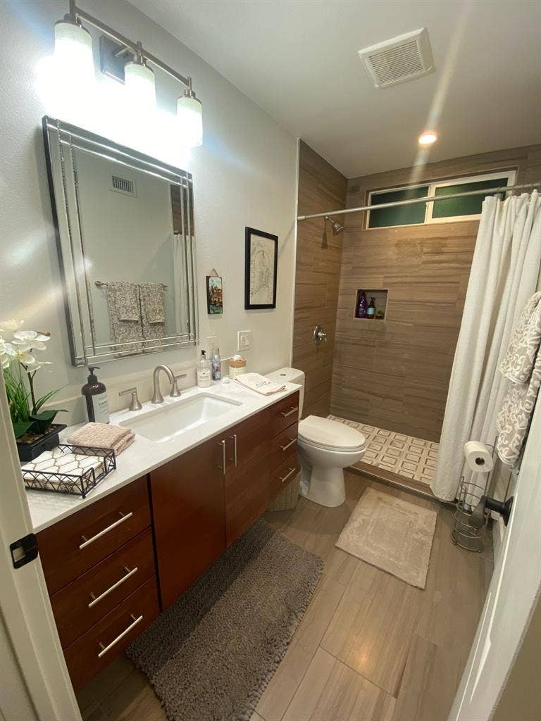 Furnished Room-Nice Home in Irvine