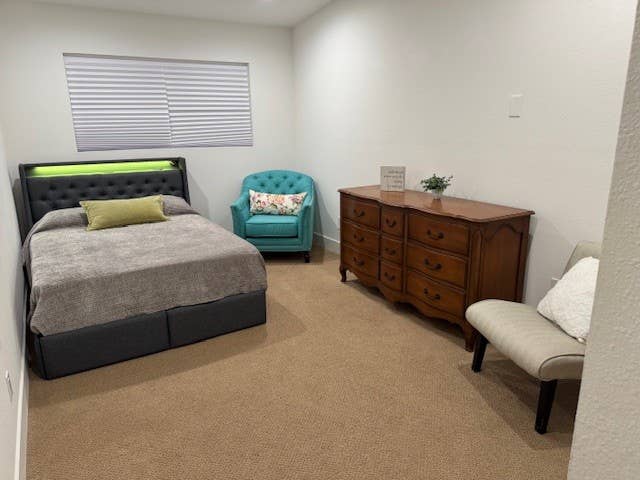 Furnished Room-Nice Home in Irvine