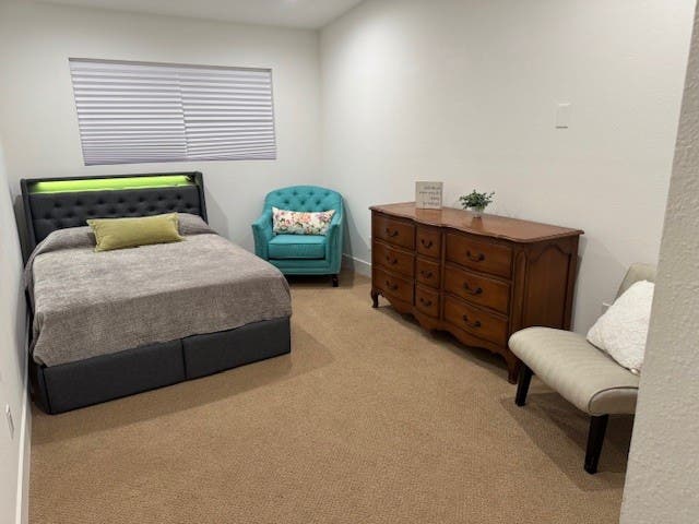 Furnished Room-Nice Home in Irvine