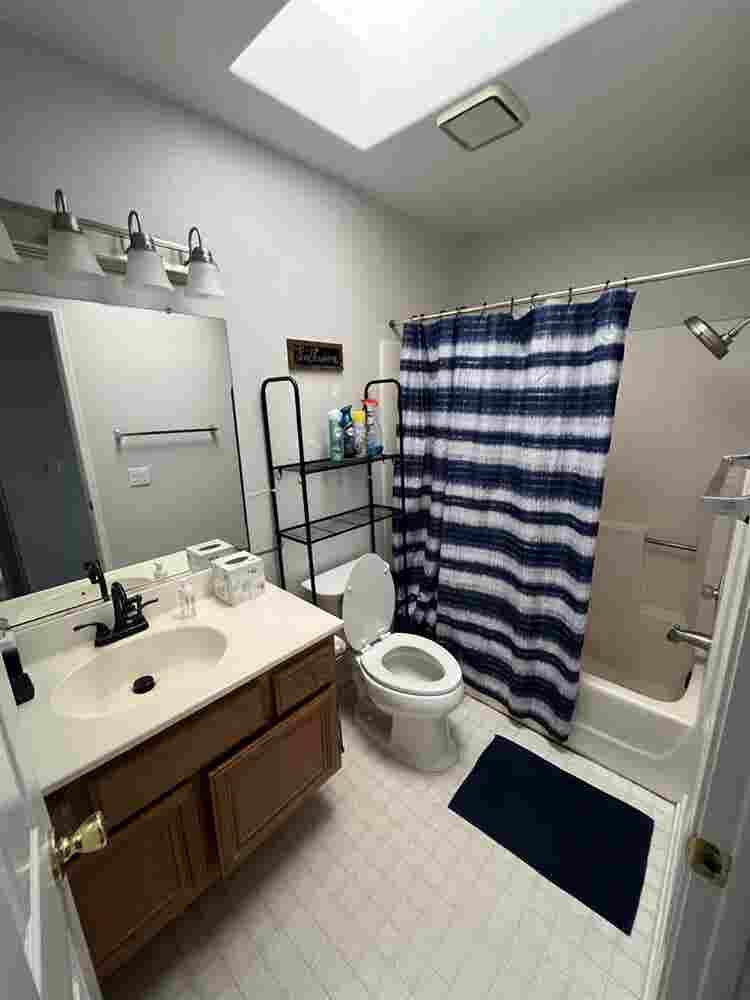 Temeku hills Room for rent Utl incl