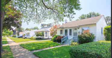 LOVELY 2BEDROOM HOME FOR RENT