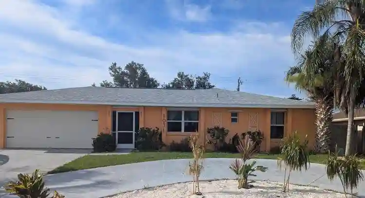 Gorgeous spacious pool home