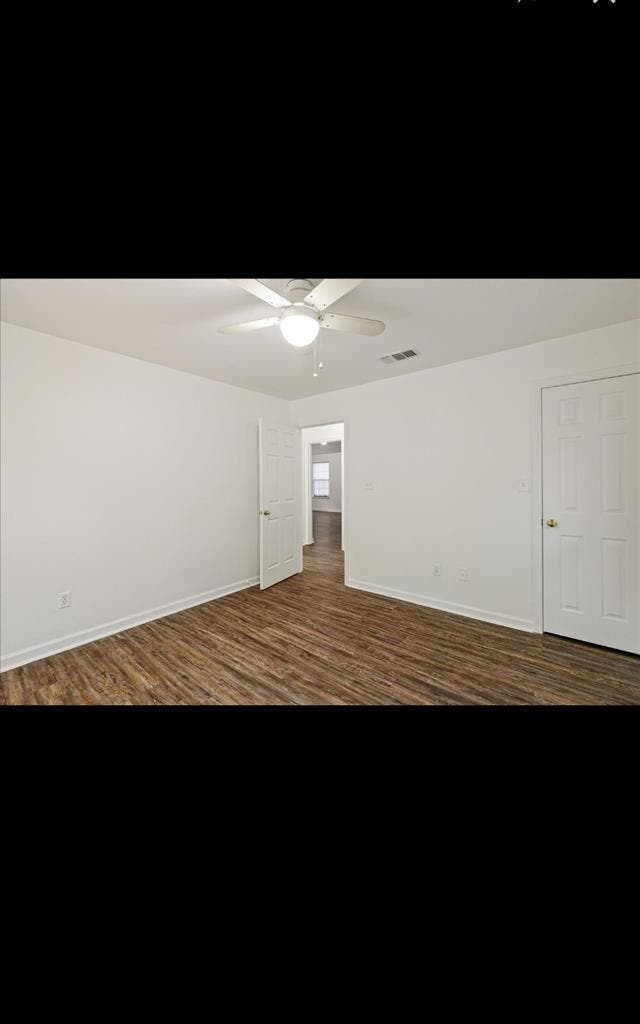 Looking for a 6 month roomate