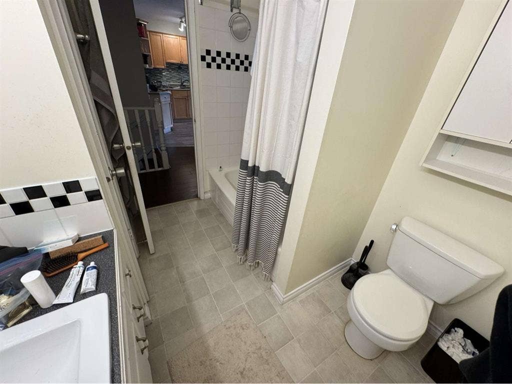 Looking for a roommate!!