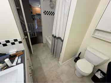 Looking for a roommate!!