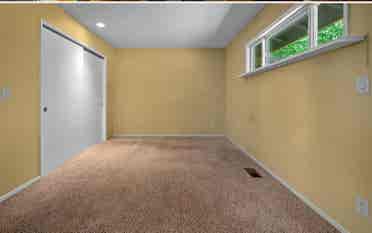 Master Bedroom w/ Private bathroom